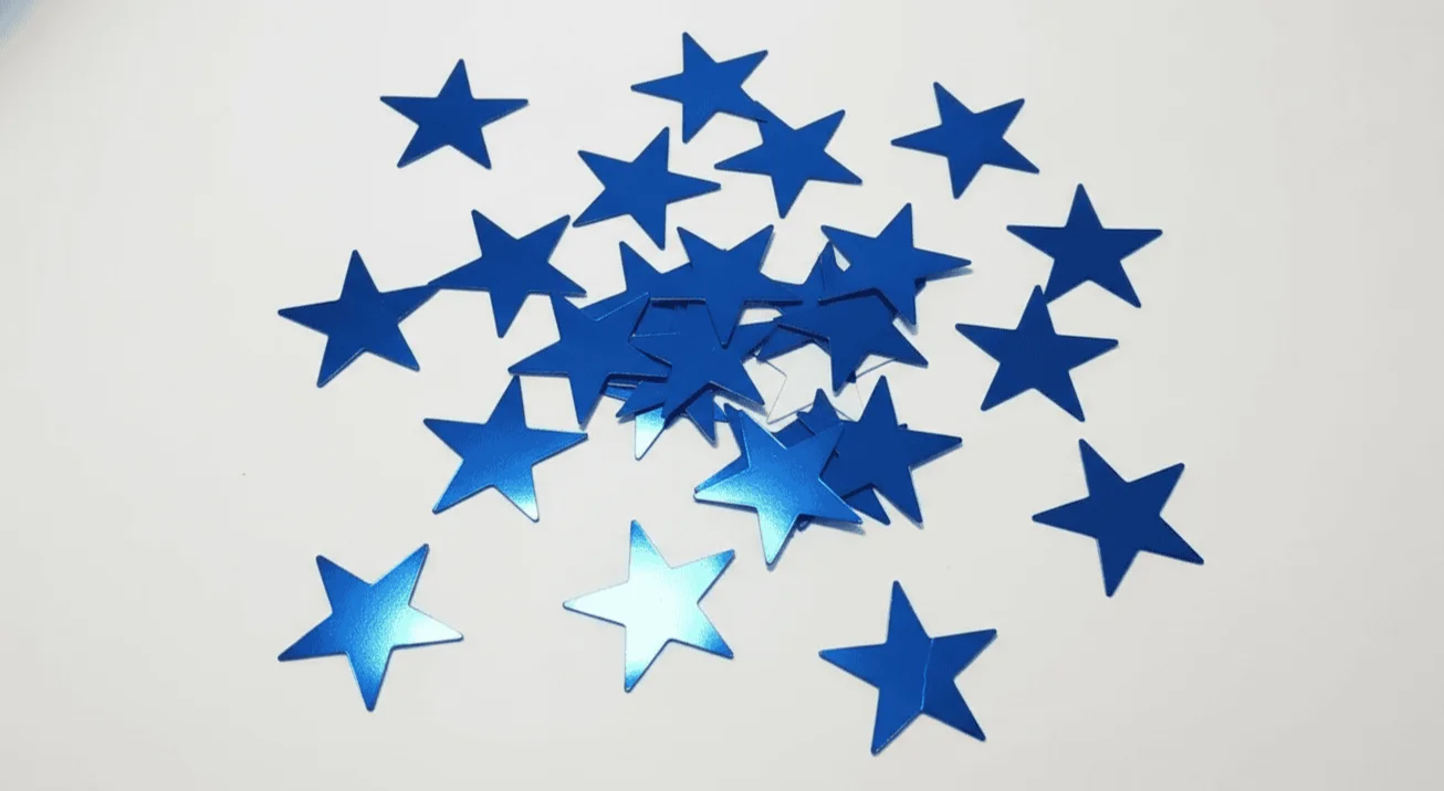 Confeti de estrellas azules