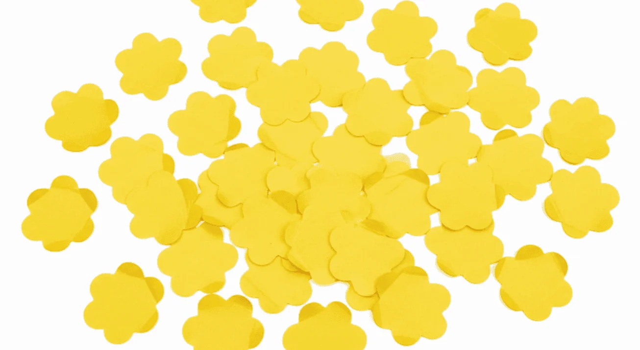 Confeti de flores amarillas
